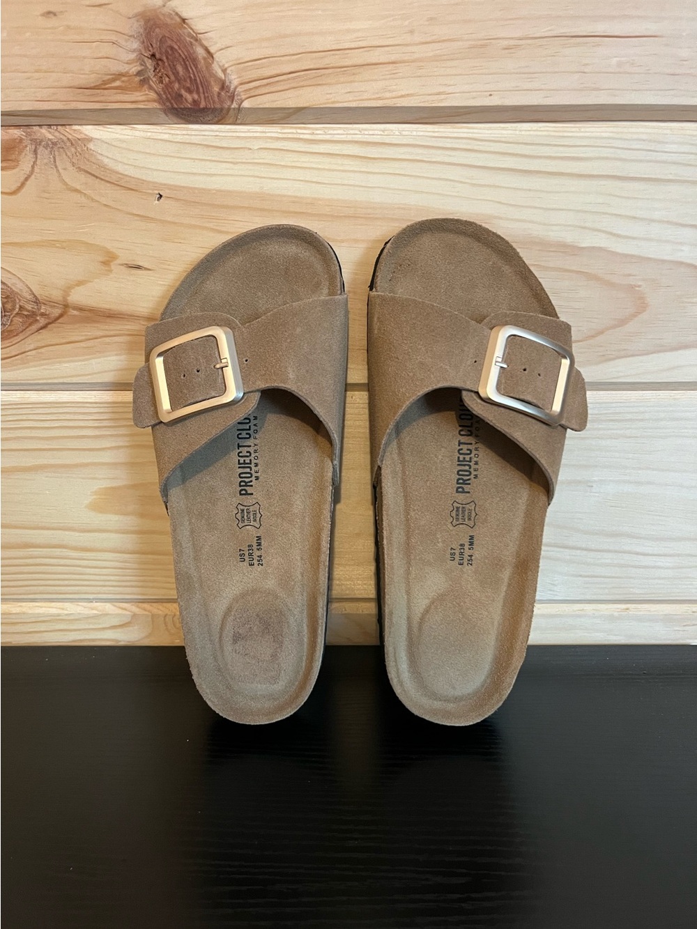 Project Cloud Memory Foam Buckle Sandals Size 7